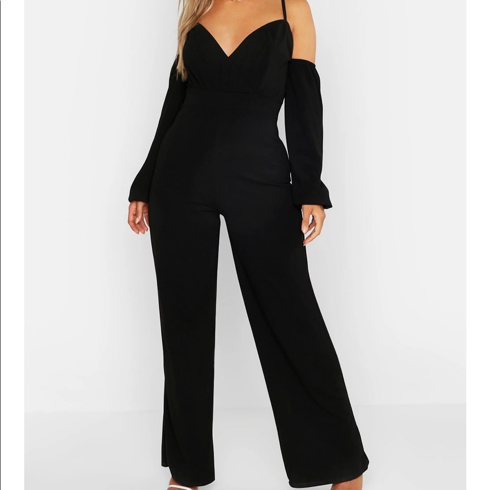 NWT Boohoo Off Shoulder Wide Leg Jumpsuit 14
